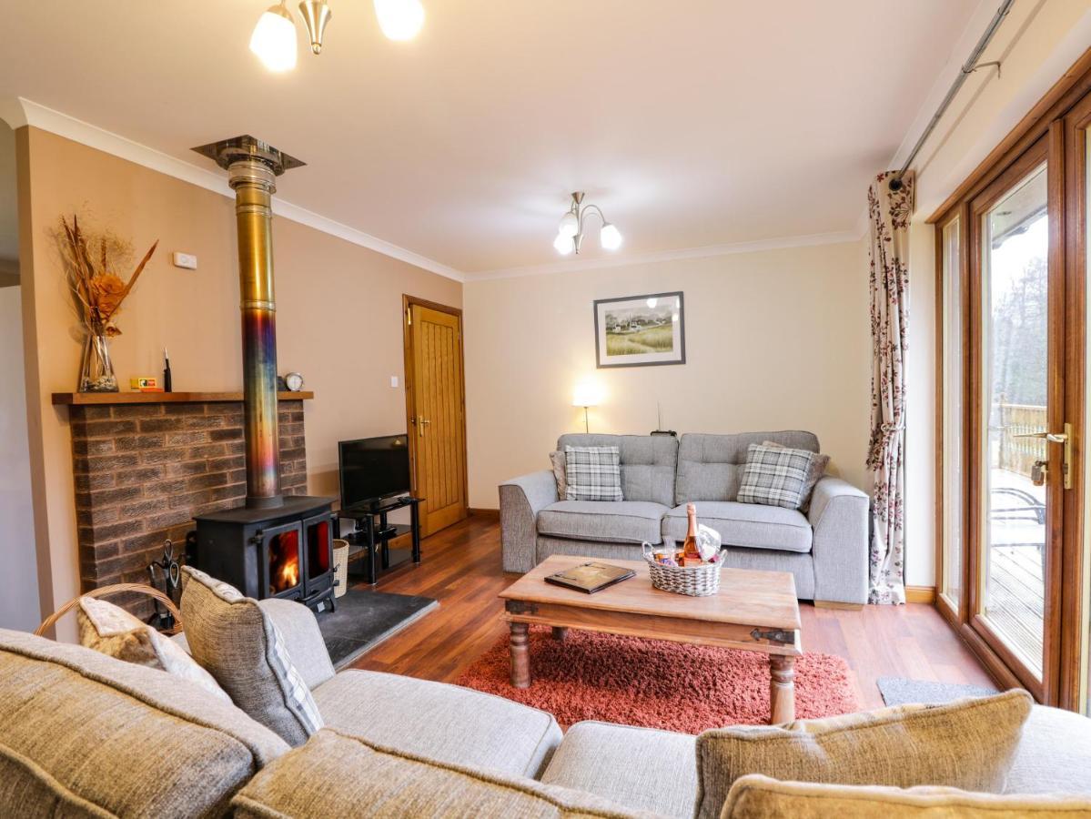 Fersit Log Cottage Roybridge Zewnętrze zdjęcie