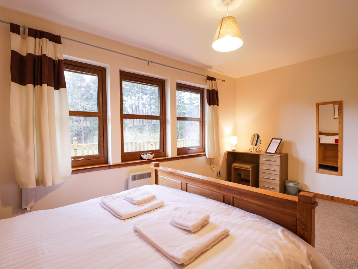 Fersit Log Cottage Roybridge Zewnętrze zdjęcie