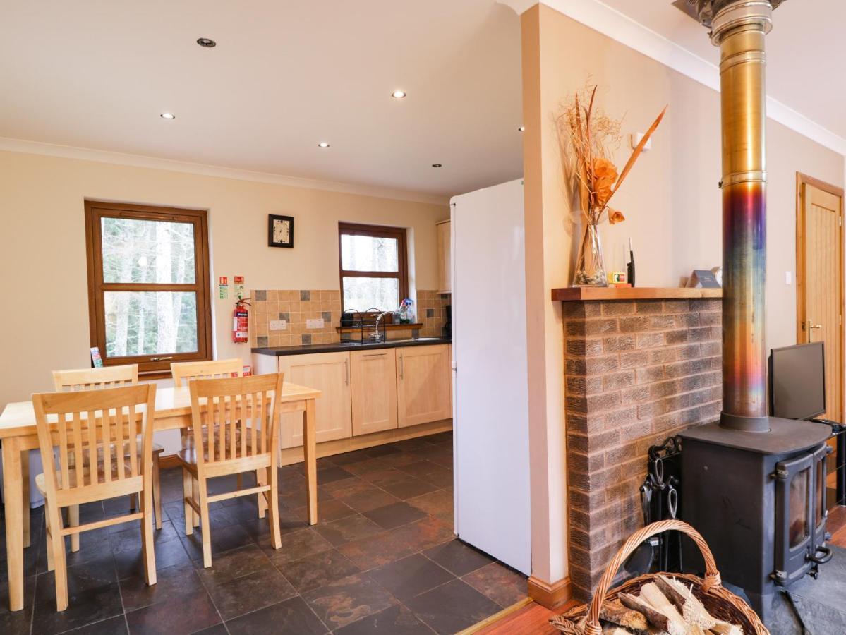 Fersit Log Cottage Roybridge Zewnętrze zdjęcie
